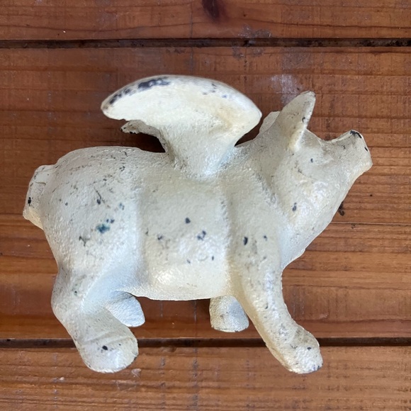 Cast Iron Flying Pig Piggy Bank Coin Bank Cream Off White Trinket - Picture 2 of 11